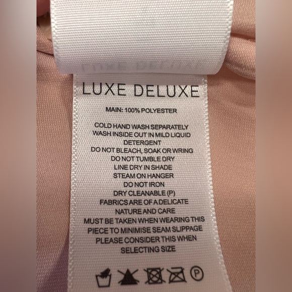 Luxe Deluxe NWT Look Twice Cold Shoulder Ruffle Top in Blush Size 4 - Picture 8 of 12